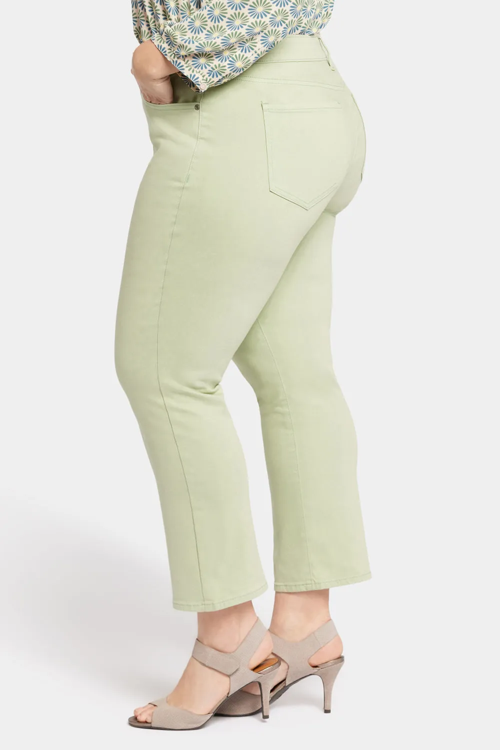 Marilyn Straight Ankle Jeans In Plus Size - Beginning