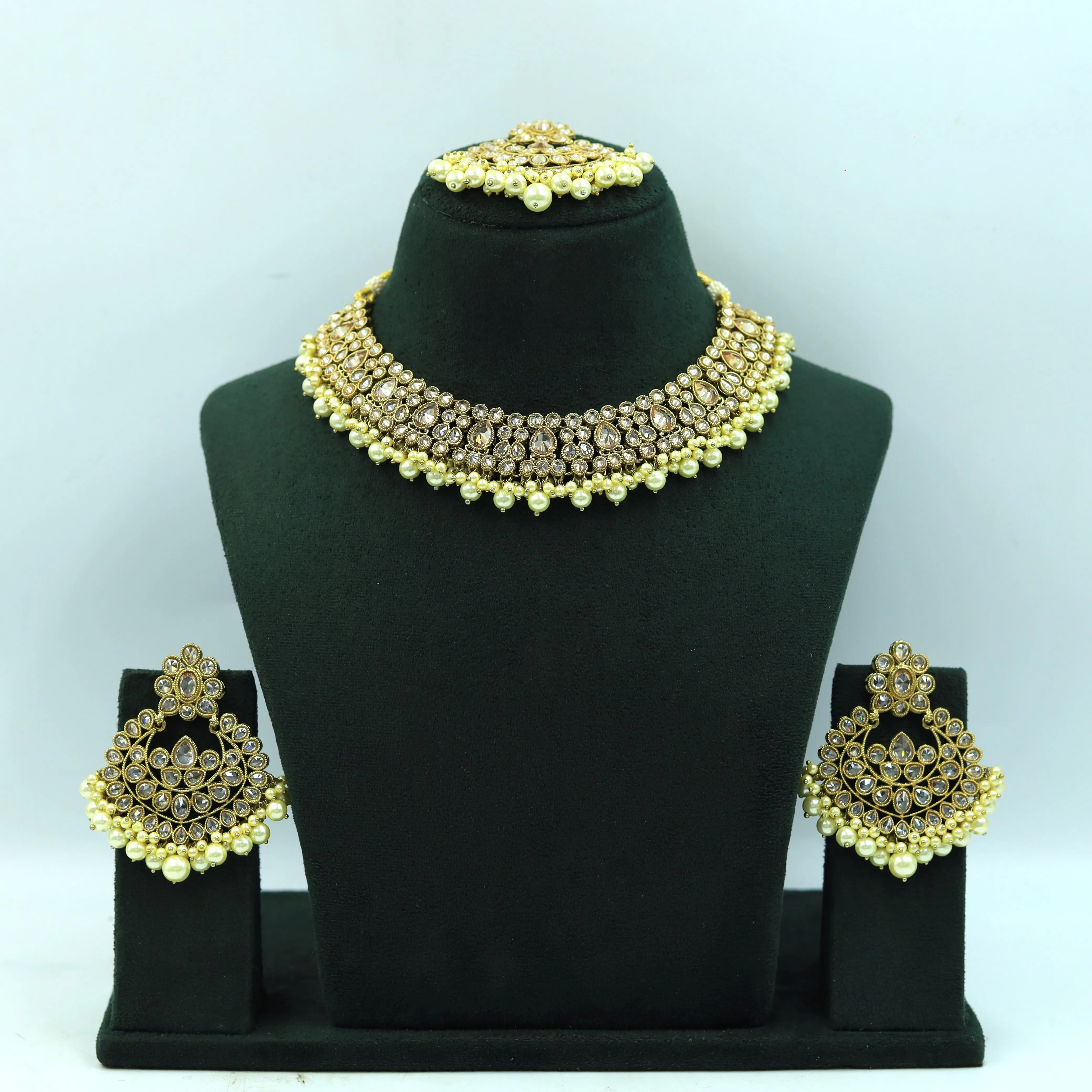 Round Neck Antique Necklace Set 4651-33