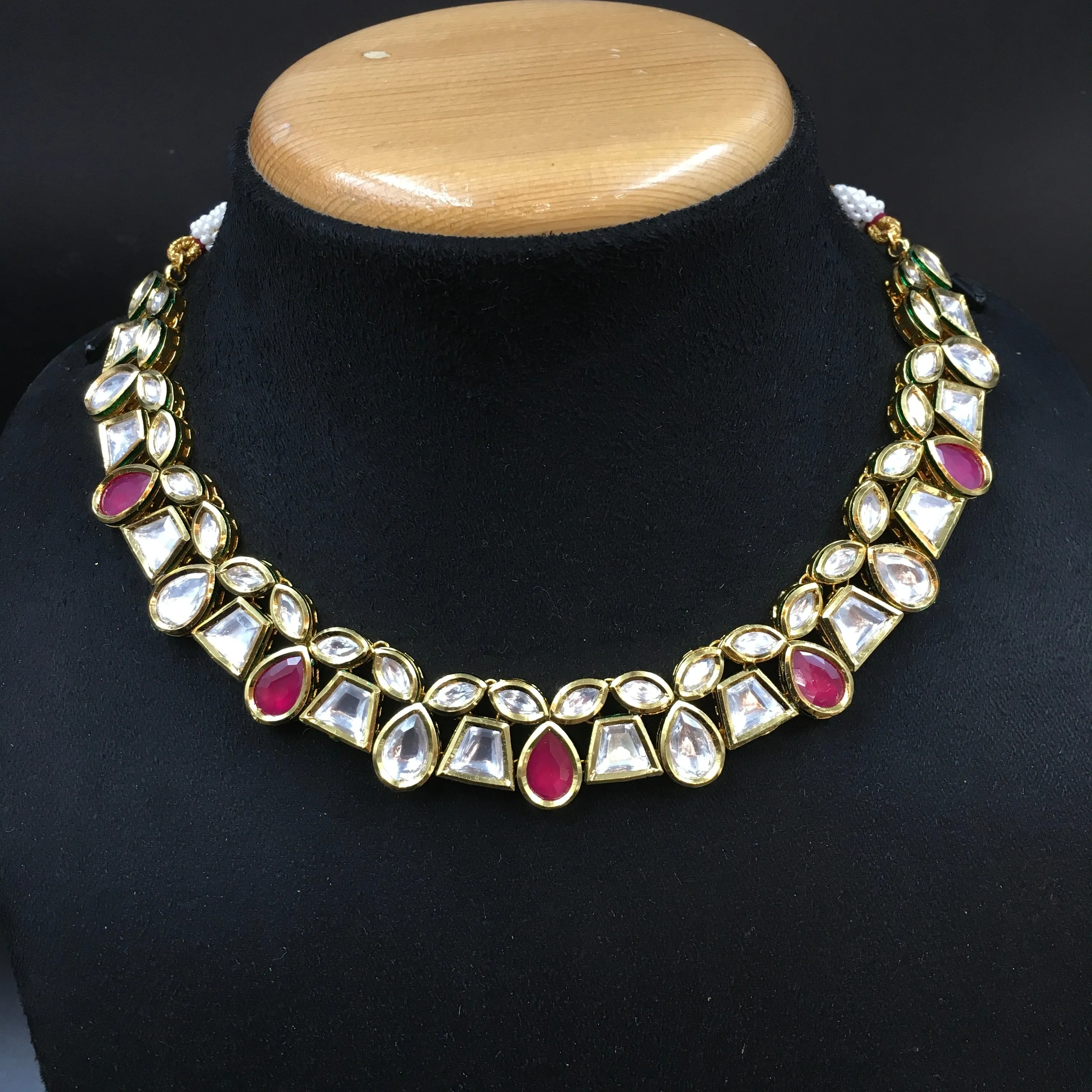Round Neck Kundan Necklace Set 3713-28