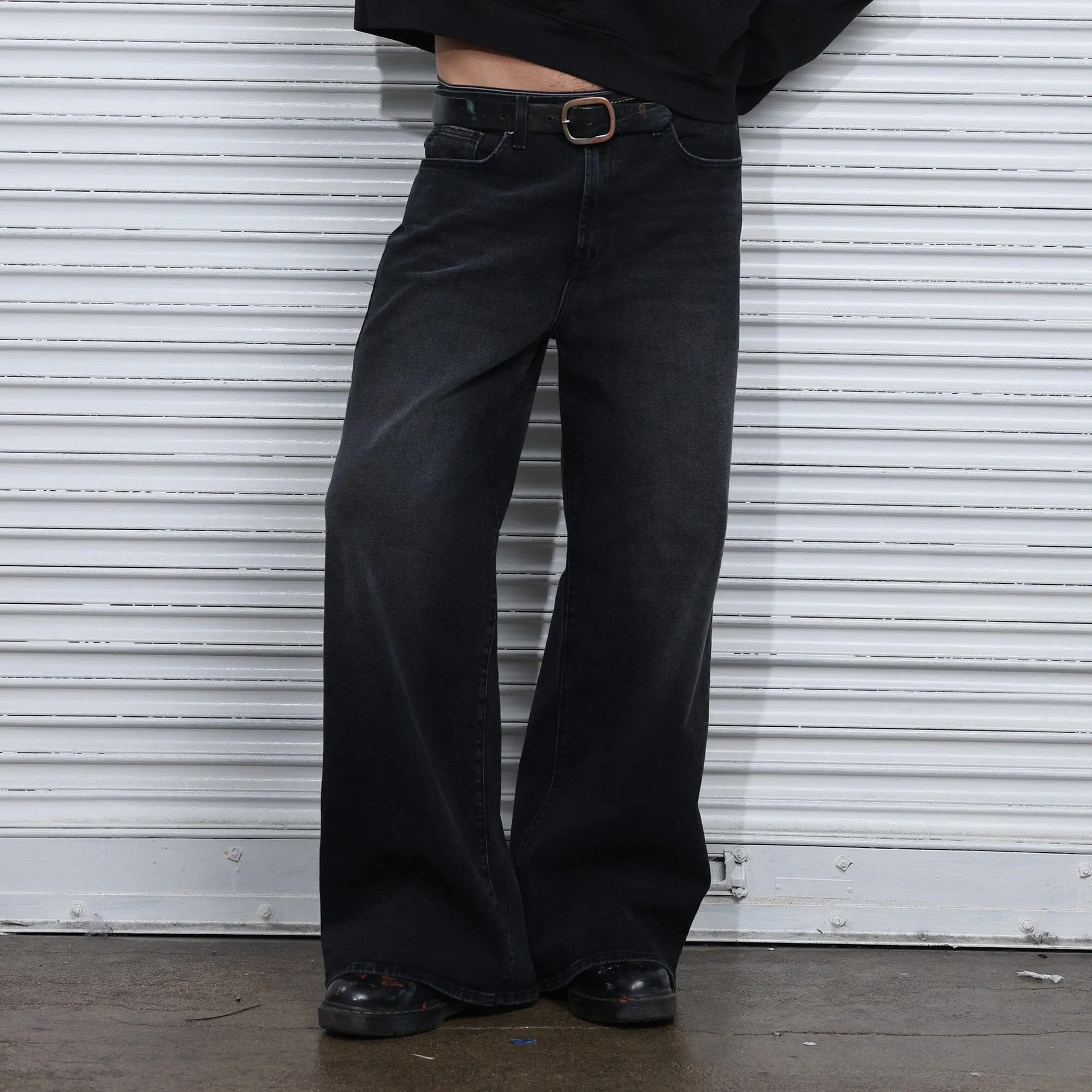 Relaxed and Wide-Legged Toluca Dad Jeans II