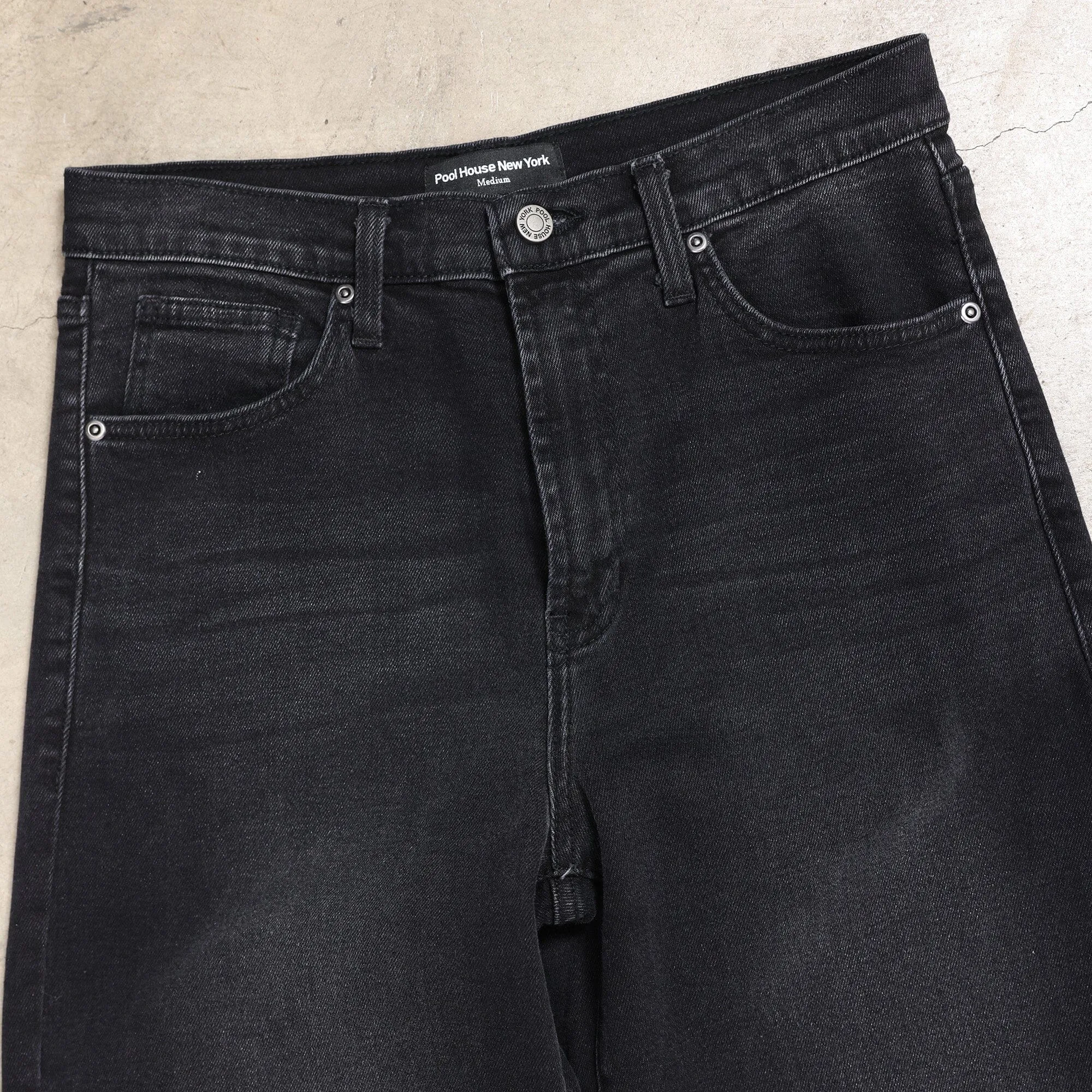 Relaxed and Wide-Legged Toluca Dad Jeans II